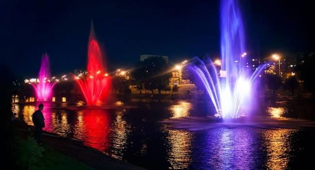 Кличко рассказал о появлении новых фонтанов на Русановской набережной