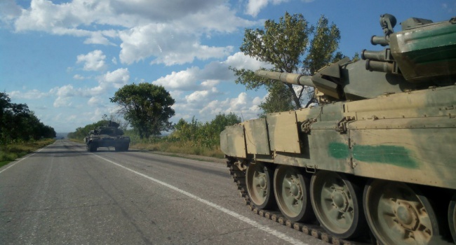 Под Мариуполем боевики применили танки при наступлении