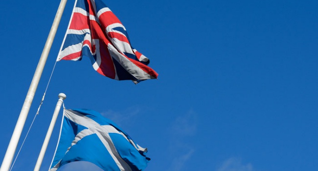 Шотландія  "одноосібно" хоче до ЄС 