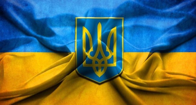 Настоятель церкви назвав український прапор ганчіркою 