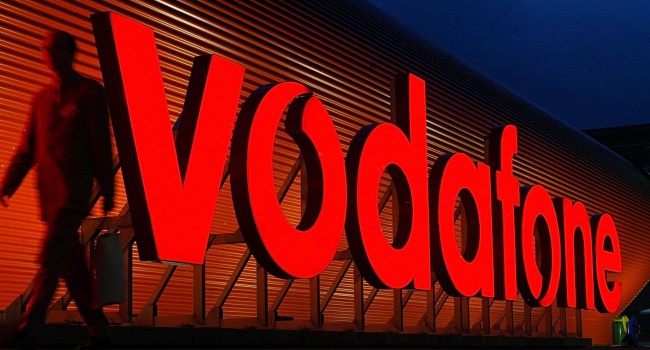 Vodafone може перенести свою штаб-квартиру з Британії через "брексіт"