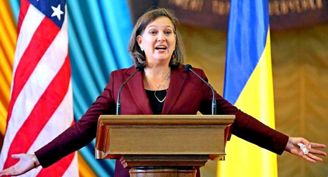 Нуланд убеждает Киев принять законы по Донбассу