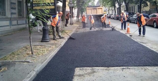На ремонт доріг у Києві виділили понад 1.5 мільярдів