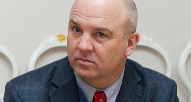 Потрібно карати за знущання над людьми на Донбасі - Єврокомісар
