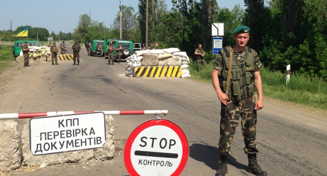 Пограничники: на КПП Донбасса растут очереди из авто