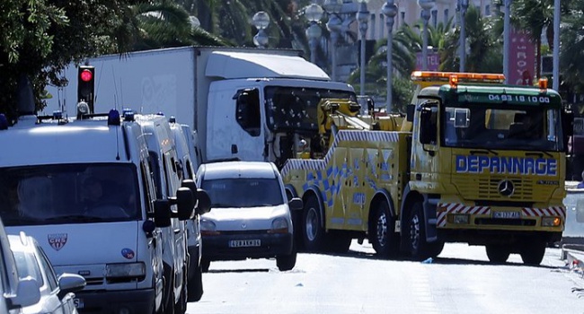 Исламское государство взяло на себя ответственность за теракт в Ницце