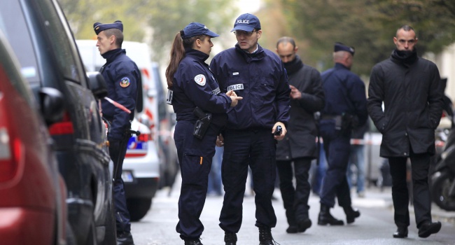 Власти Франции хотят продлить режим ЧС еще на полгода