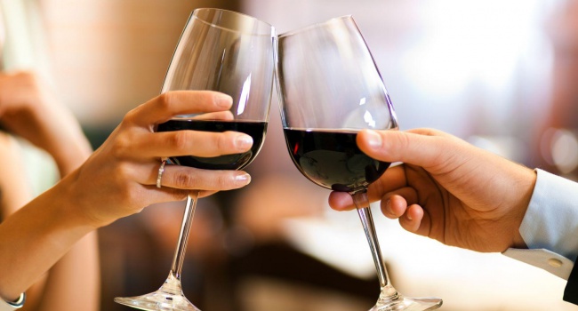 Ученые сделали необычное заявление о совместном распитии алкоголя супругами