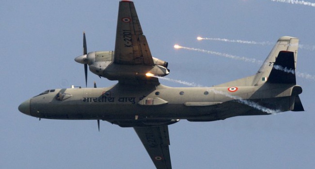Индийский самолет пропал без вести над Бенгальским заливом