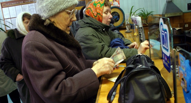 "Большая часть пенсионеров получают выплаты в размере от 1300 до 3000 гривен", - ПФУ