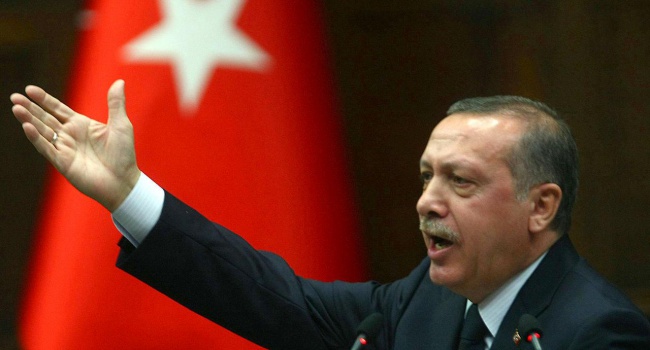 Пономарь: Эрдоган играет на противоречиях США и РФ