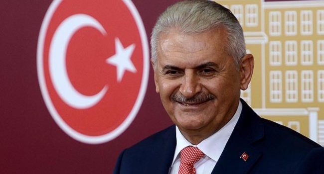 "Конституцию срочно нужно менять", - Премьер Турции