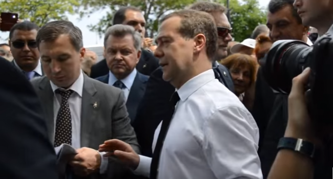 Медведев опять «обнадежил» крымчан, в этот раз - Севастопольцев