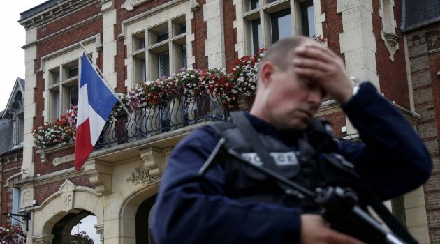 Силовики Франції близькі до розкриття теракту в Руані