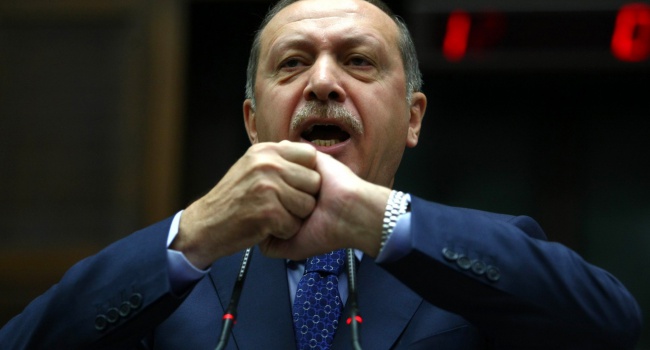 Эрдоган ликвидировал военные училища в Турции