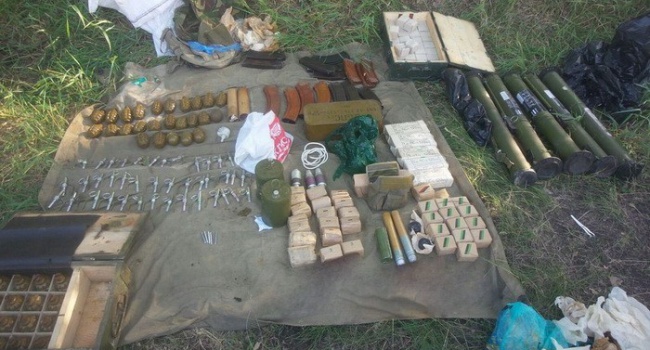 Под Харьковом нашли склад оружия и боеприпасов