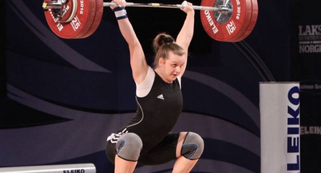 Украинка Ирина Деха стала чемпионкой мира по тяжелой атлетике среди юниоров