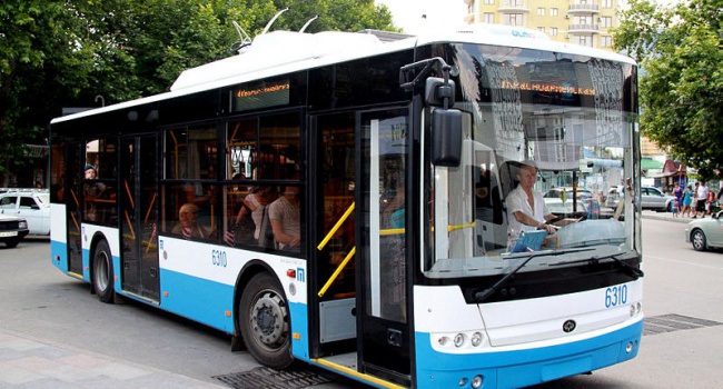 Водители троллейбусов в Симферополе устроили забастовку