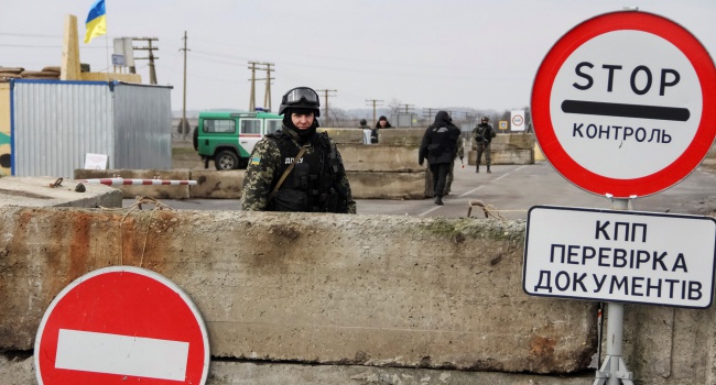 На крымской границе перестали пропускать людей