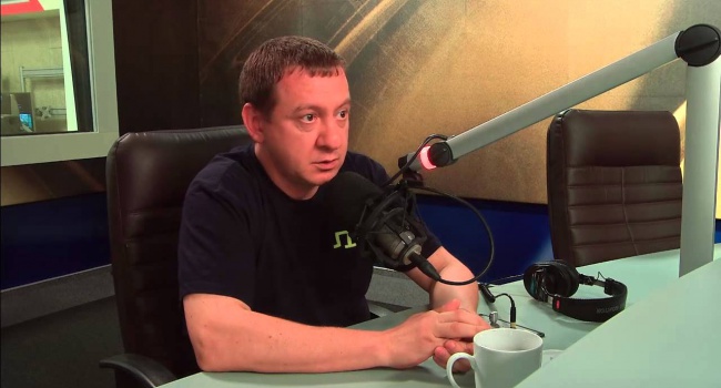 Муждабаев предложил заменить в Минских переговорах Медведчука на Савченко