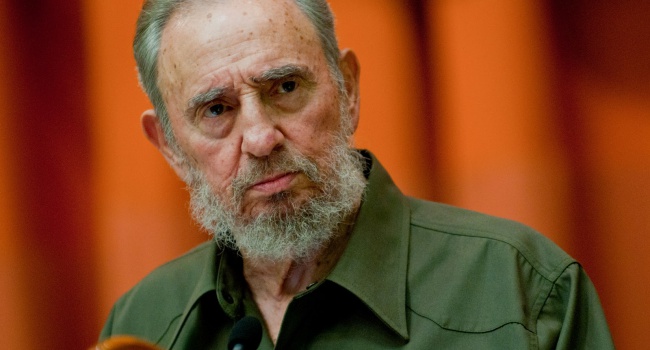 В свое 90-летие Фидель Кастро появился на публике