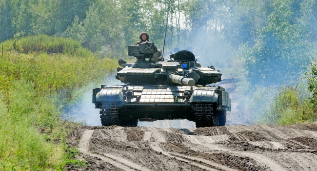 Наши бойцы проводят военные учения на полигоне в Харьковской области - фоторепортаж