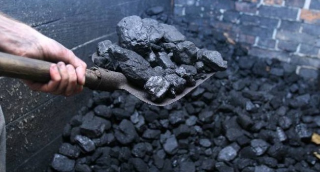 "Держгідрографія" замовила вугілля за подвійною ціною