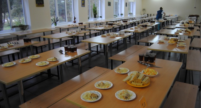 В Запорожье городской совет выделил средства для проведения экспертизы продуктов питания в школах и садиках