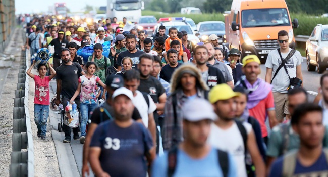 Сербия не справляется с потоком нелегальных мигрантов из Сирии