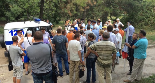 Оккупанты разогнали разрешенный митинг "Обманутый Крым"