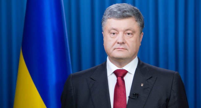 "Россия уже думает, как нагреть руки на внеочередных выборах в Украине", - Порошенко