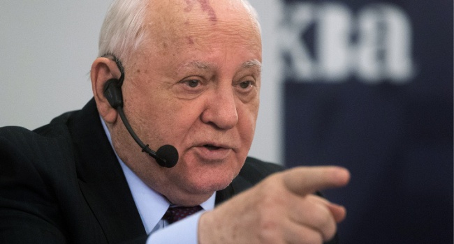 Кравчук и Горбачев вступили в горячие споры о распаде СССР