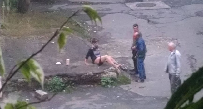 В центре Тернополя застукали парочку во время занятий сексом