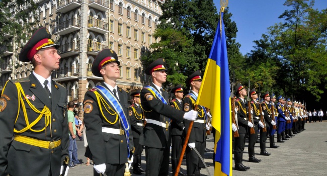 Лукьяненко: в независимой Украине многое пошло не так