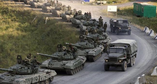 Росія збільшує число військової техніки на окупованому Донбасі