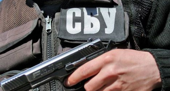 Сотрудники СБУ в Киеве задержали трех прокуроров за взятку