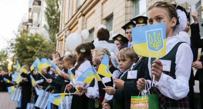 1 сентября в украинских школах - фоторепортаж