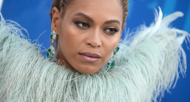 Почему Beyonce самая популярная в США? Всего 2 млн. просмотров «Hold Up» за день