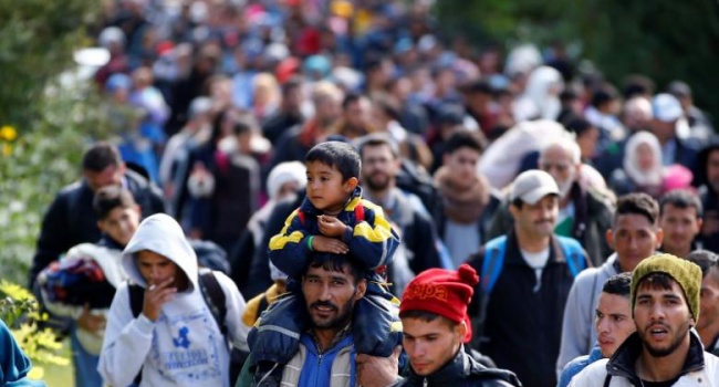 Австрия угрожает подать в суд на Венгрию из-за мигрантов