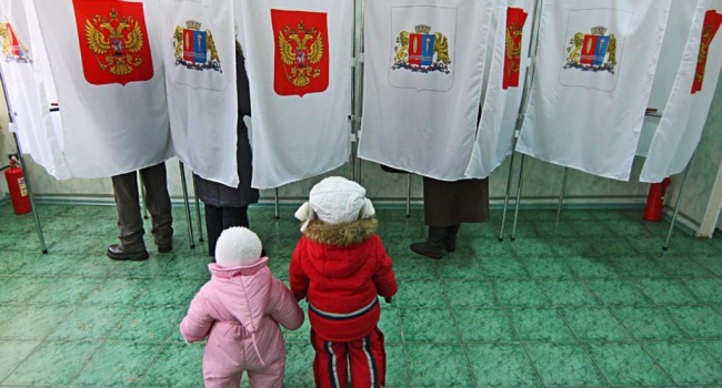 Блогер розповів, як у Криму примушуватимуть голосувати за Путіна