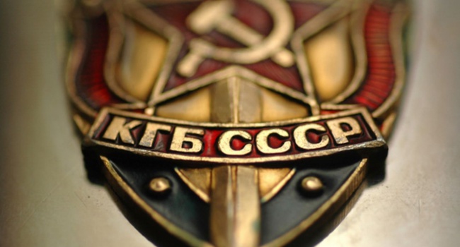Блогер: Россия возрождает КГБ