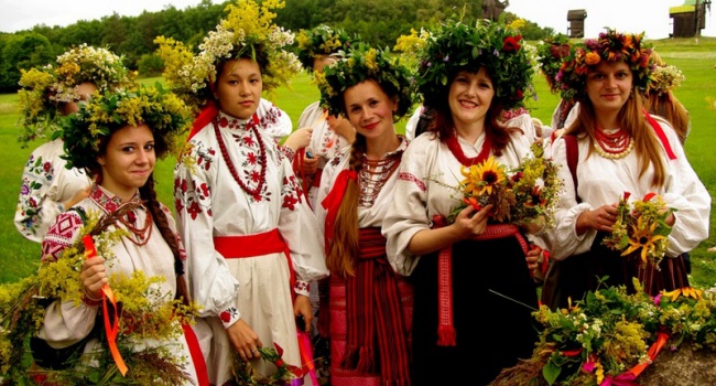 Больше половины украинцев считают себя счастливыми людьми, - опрос