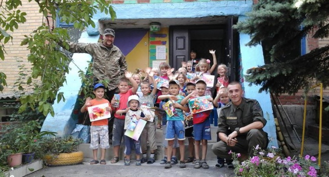 Дітям на Донбасі батьки забороняють на вулицях говорити слово НАТО, - волонтер