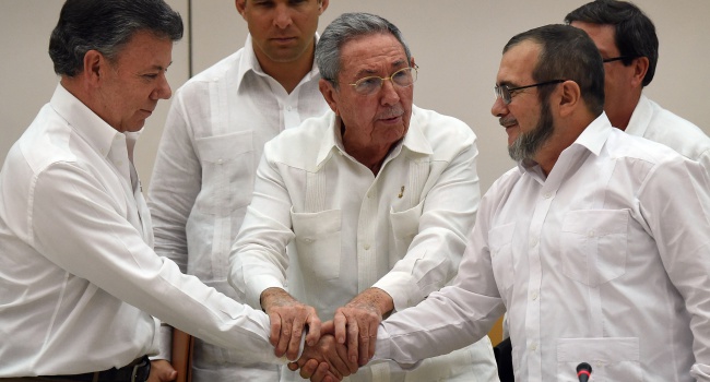 В Колумбии подписано соглашение о долгожданном мире