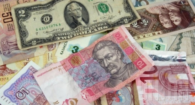 Накопления на банковских счетах украинцев начали расти