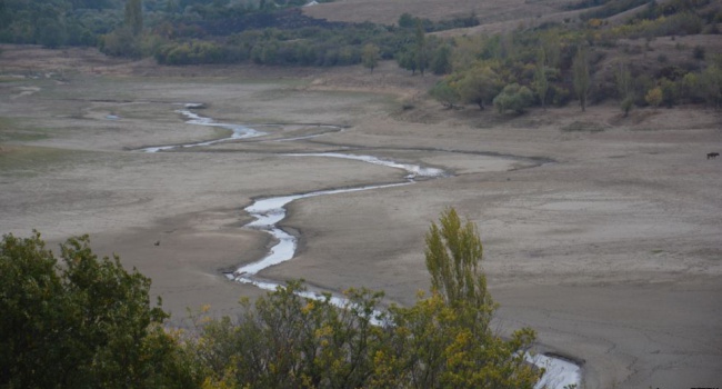 В Крыму полностью высохло одно из водохранилищ