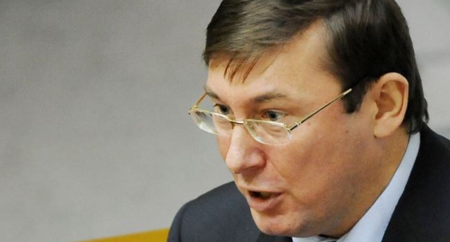 Сазонов: Генпрокуратура Украины говорит о деле Януковича, ничего не замечая прямо у себя под носом