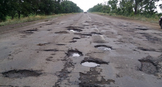 Украинские дороги признаны худшими во всем мире