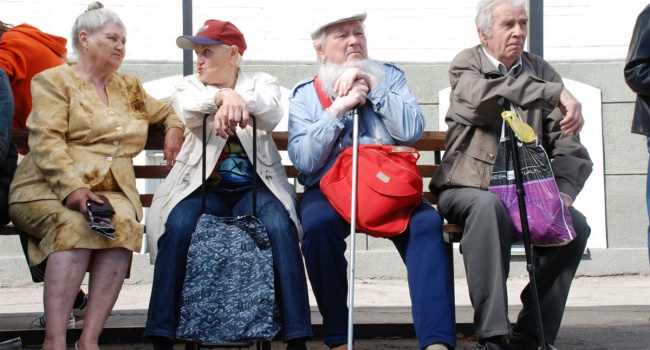 Индексация пенсий не сделает украинских стариков богаче