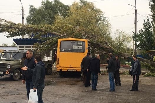 Мощнейший шторм в Одессе продолжается – большой фоторепортаж